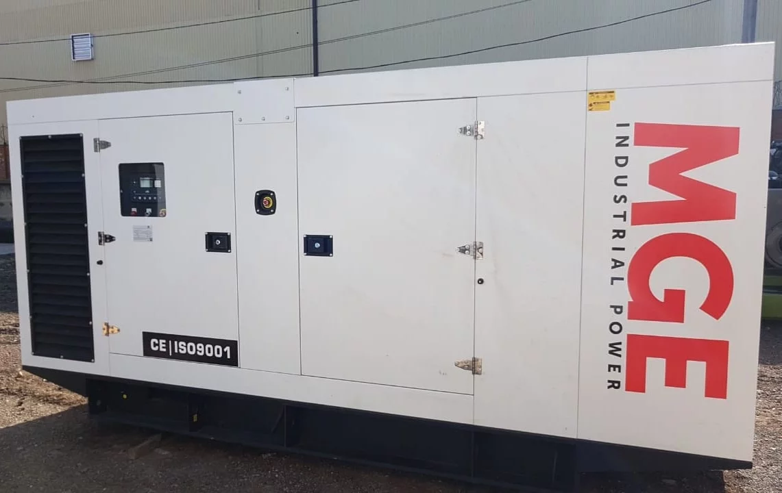 Дизельный генератор Doosan MGE 320-Т400 в кожухе с АВР